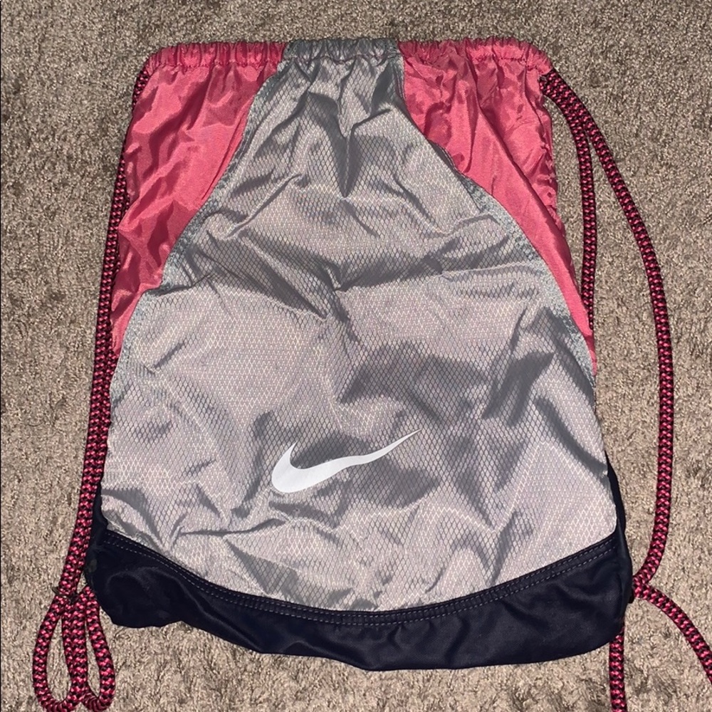 Nike Draw String Backpack - Picture 1 of 3